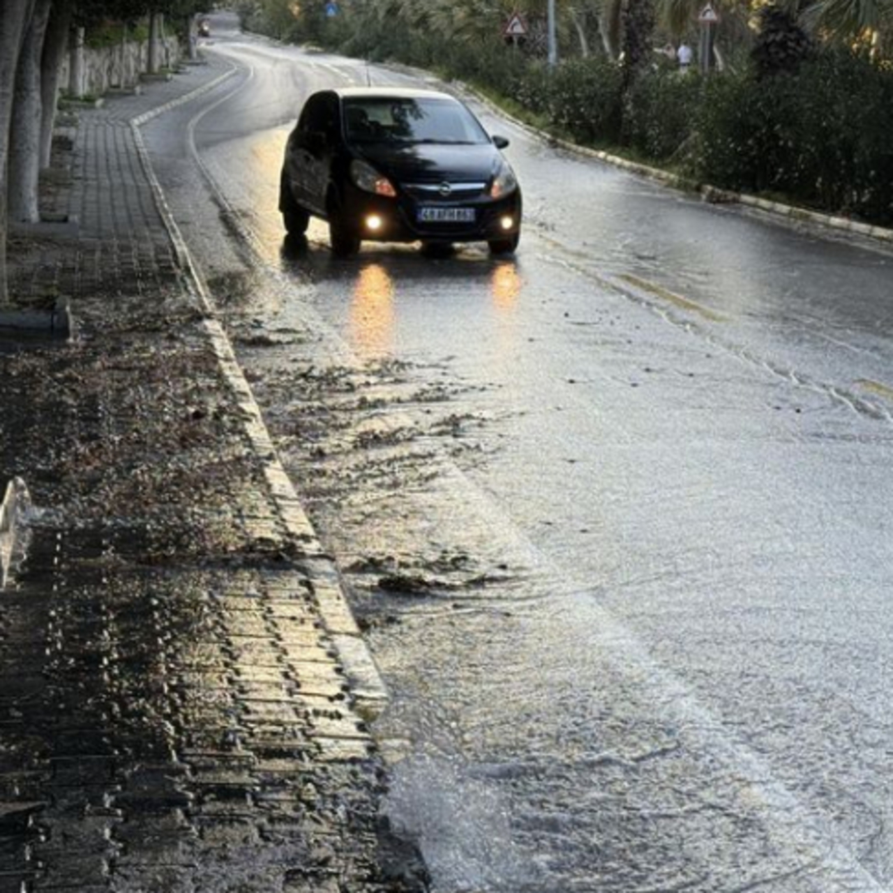 Bodrum’da isale hattı patladı
