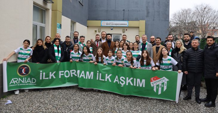 Bursa’da öğrencilerin Bursaspor forması sevinci