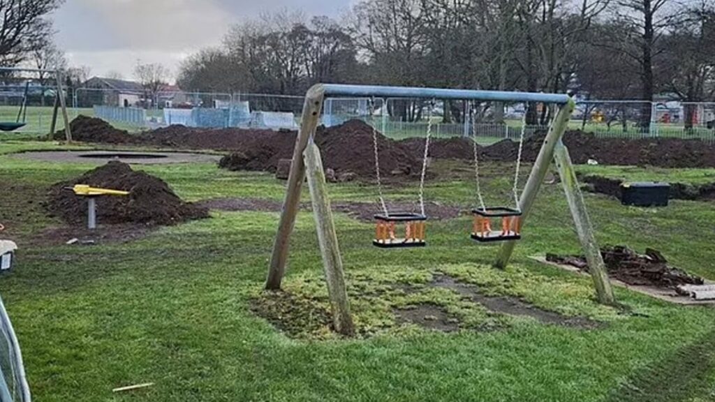 Çocuk parkında 176 adet bomba bulundu