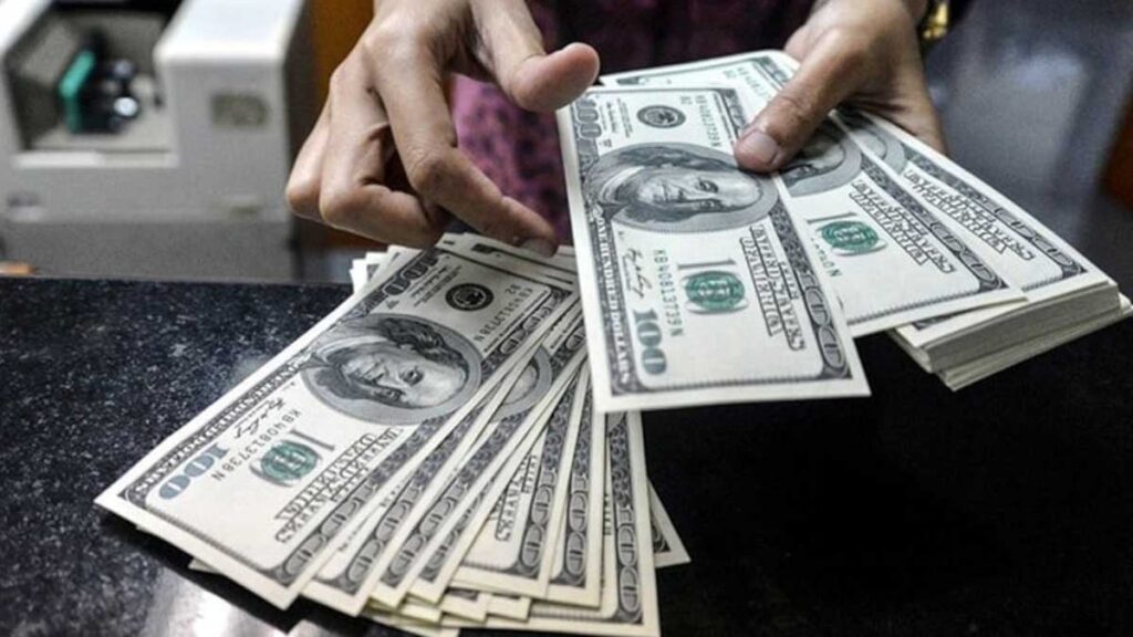 Dolar birçok ülkeye veda ediyor: BDT zirvesinin ardından 2 ülke ABD dolarını bırakmayı kabul etti