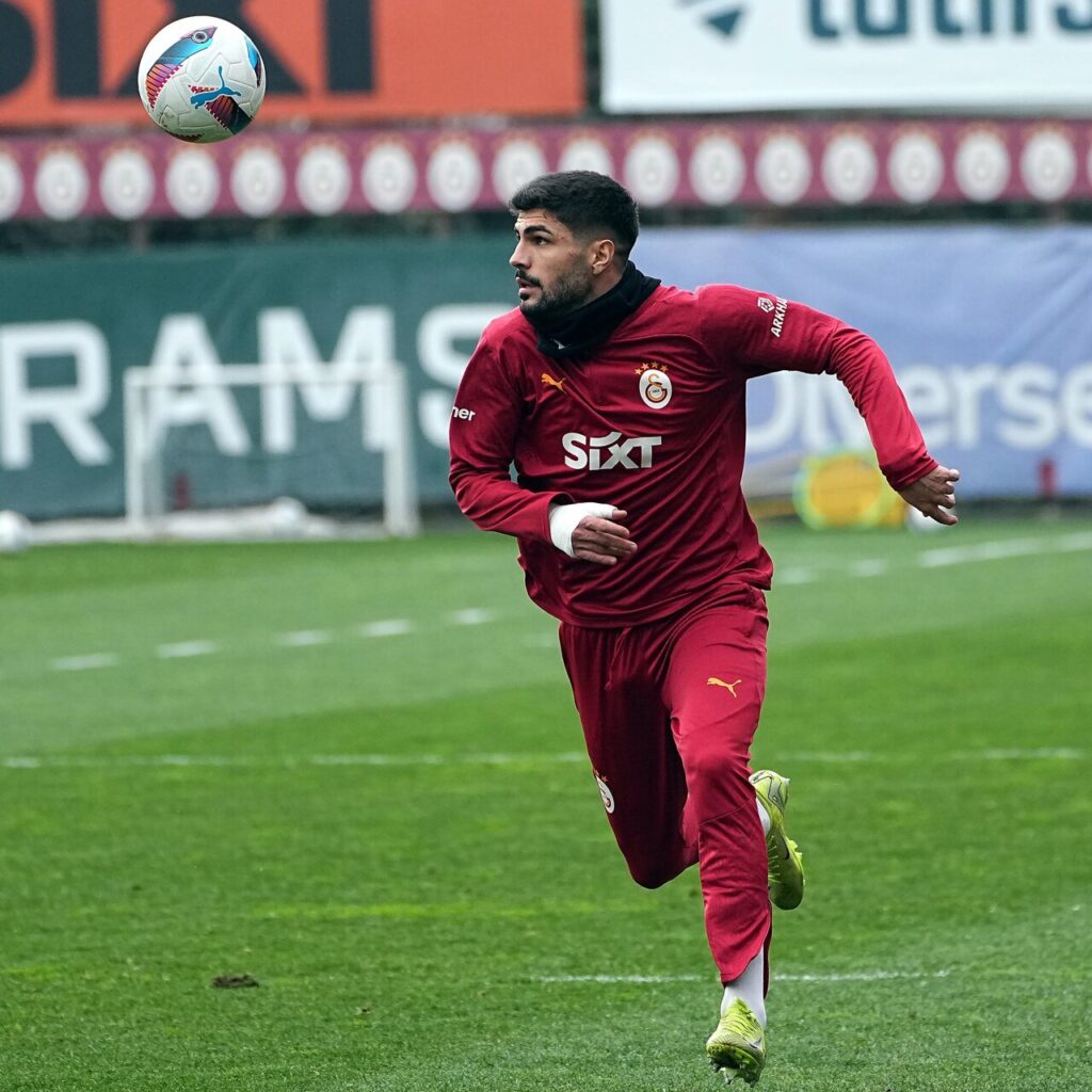 Eren Elmalı takımla ilk idmanına çıktı