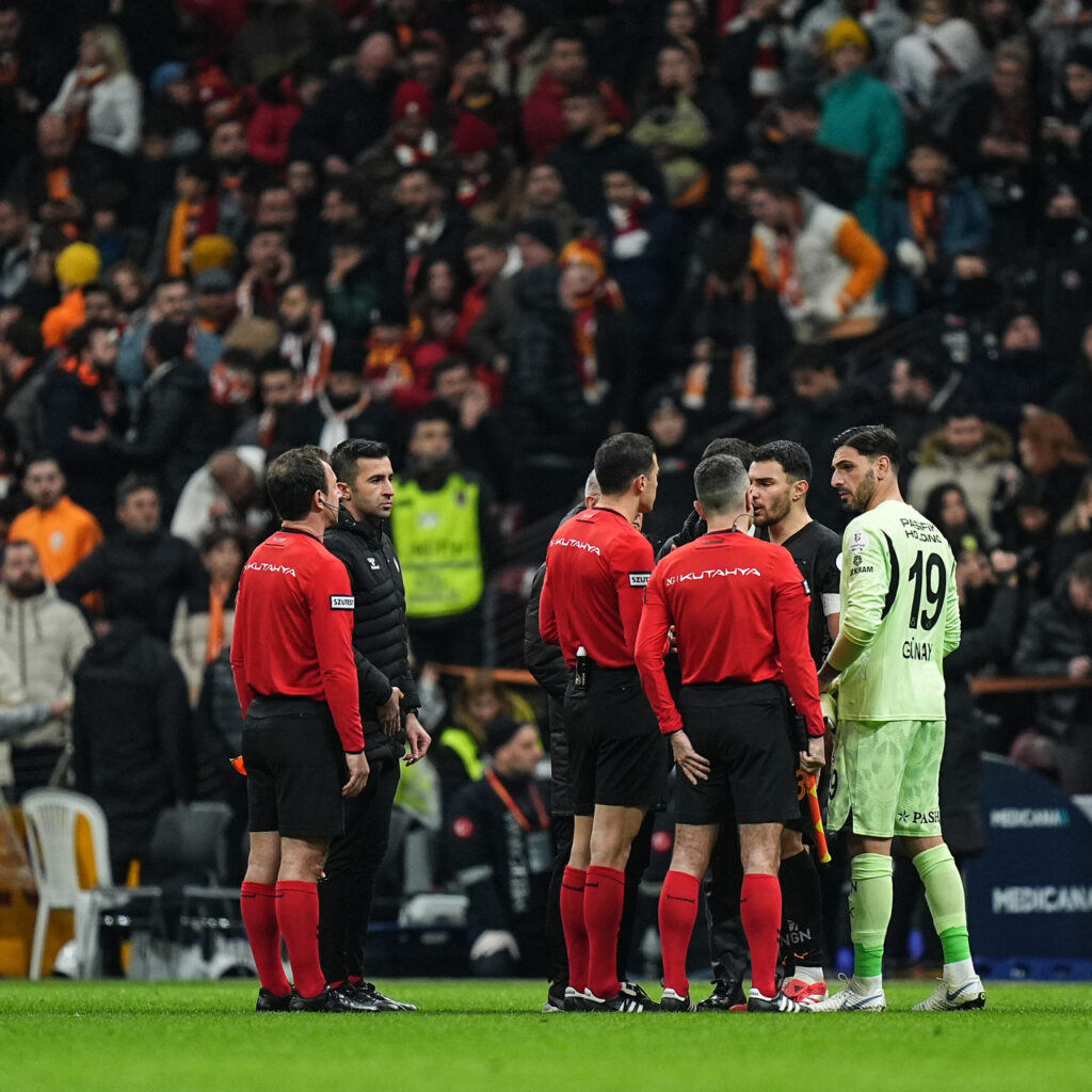 Eski hakemler Mertens’in penaltısını değerlendirdi!