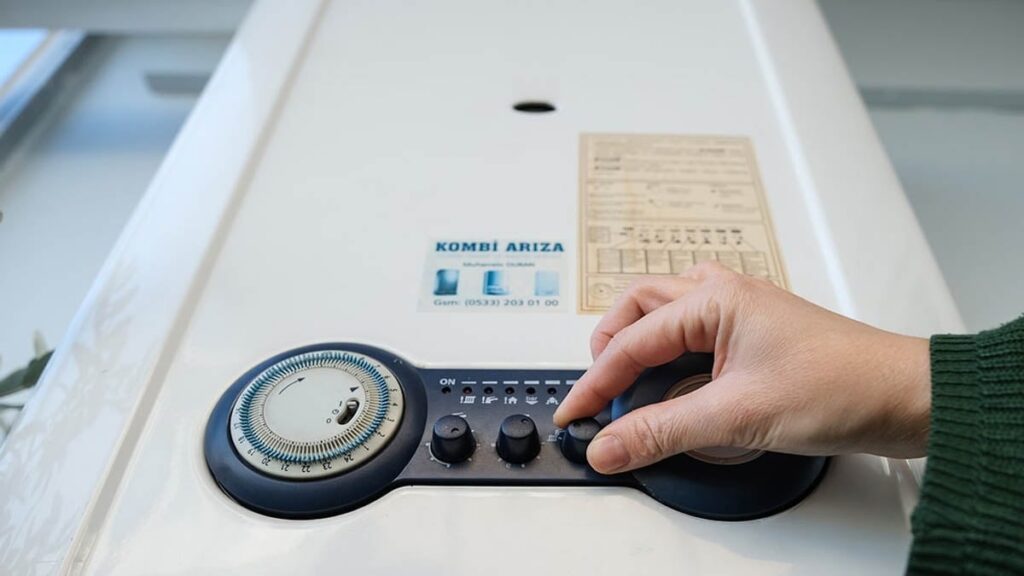 Kombinin yanına dahi yaklaştırmayın! İngiliz mühendis o malzemeleri sıraladı