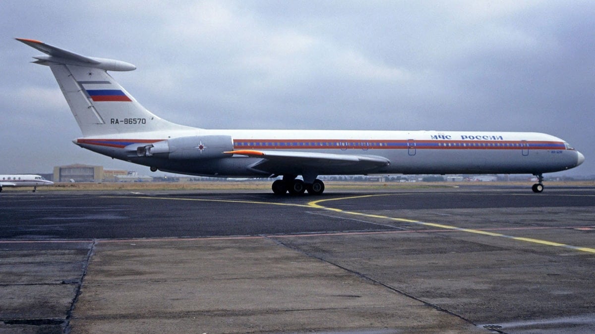 Kuzey Kore’de gizemli uçak: İki saat durup gitti