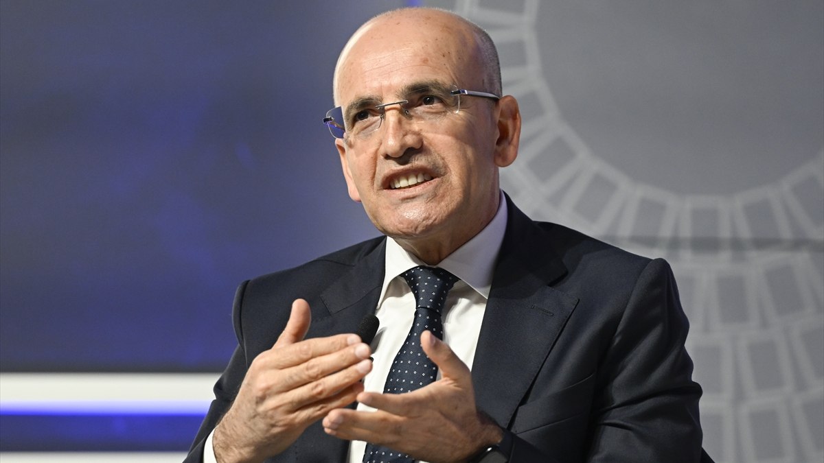Mehmet Şimşek: Azalan cari açık ekonomik istikrar sağlıyor