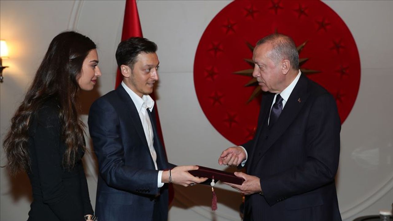 Mesut Özil, AK Parti’nin MKYK üyesi oldu