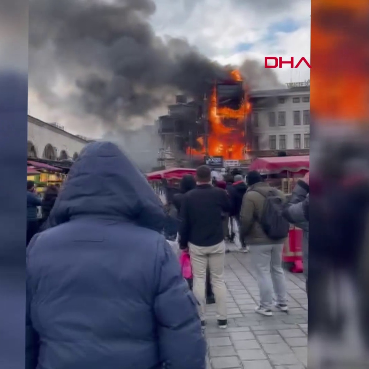 Mısır Çarşısı’nda yangın!