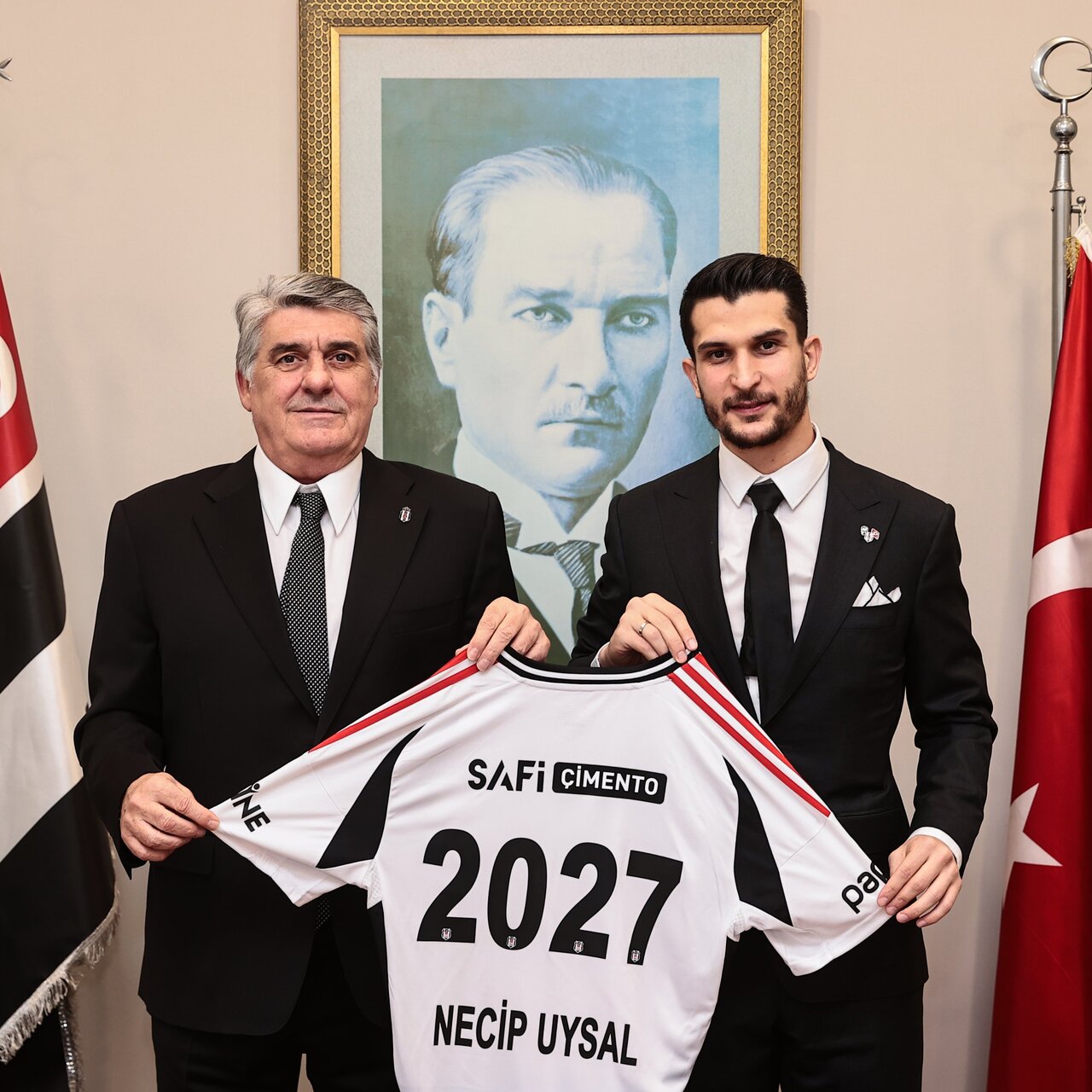 Necip Uysal 2 yıl daha Beşiktaş’ta!