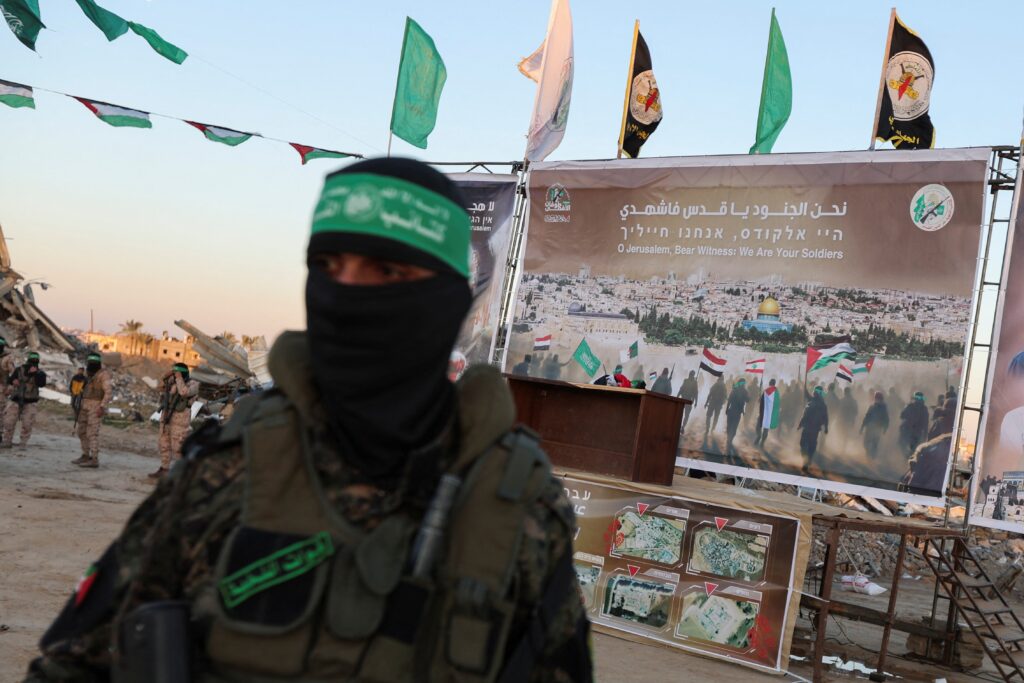 Rehine takası için süreç başladı: Kızılhaç araçları Gazze’de bekliyor