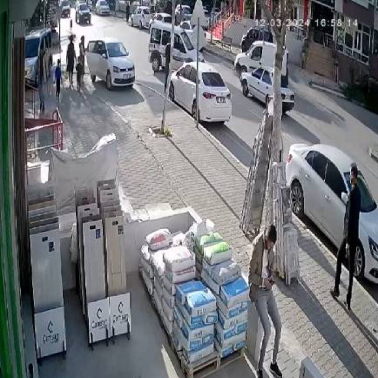 Sürekli kazaların yaşandığı kavşağa "kasis" isteği