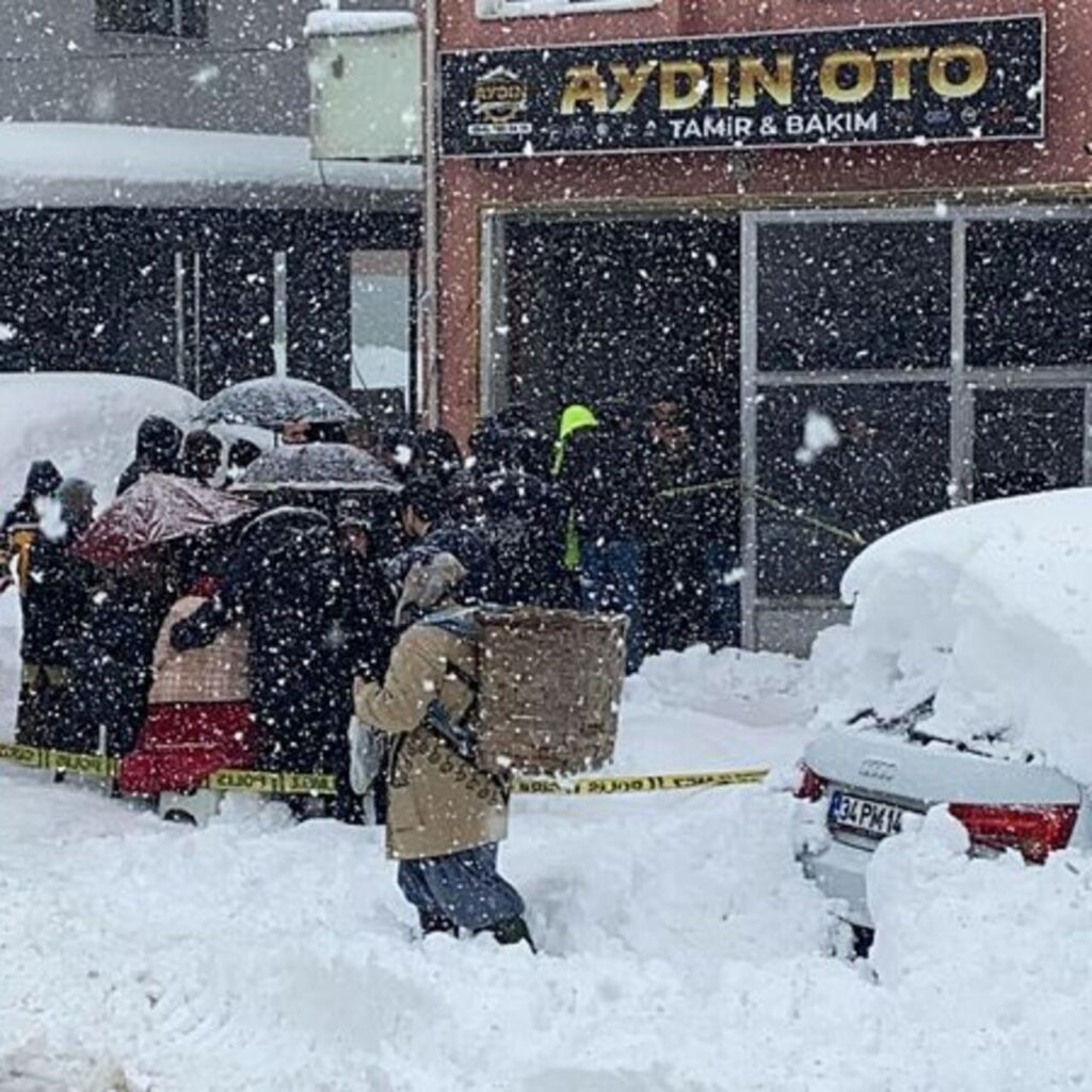 Tamirhanede egzoz faciası!