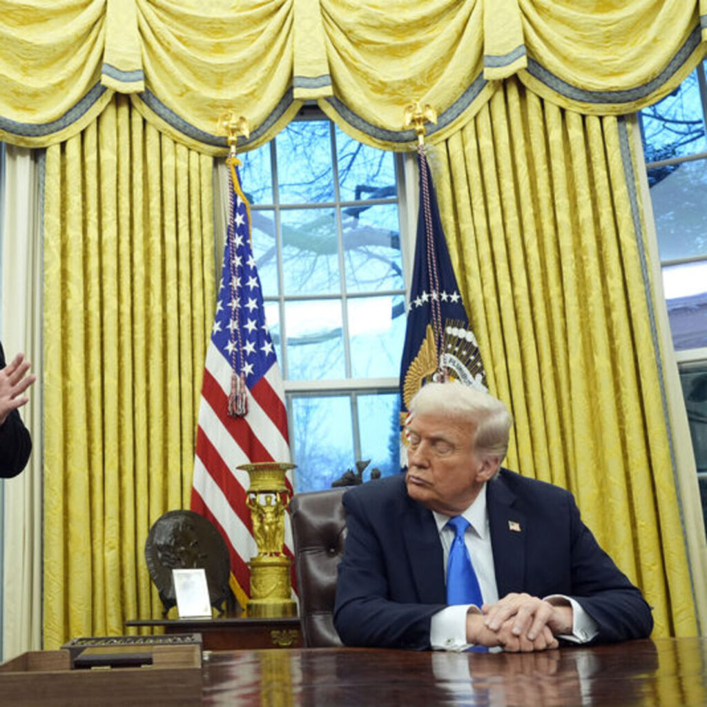 Trump ve Musk, 9 bin 500’den fazla çalışanı kovdu