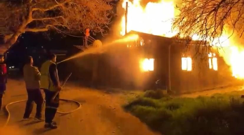 Bursa’da Korkutan Yangın: 18 Ahşap Ev Kullanılamaz Hale Geldi