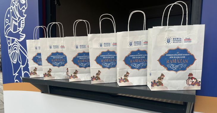 Büyükşehir Belediyesi, iftara yetişemeyenlerin yanında