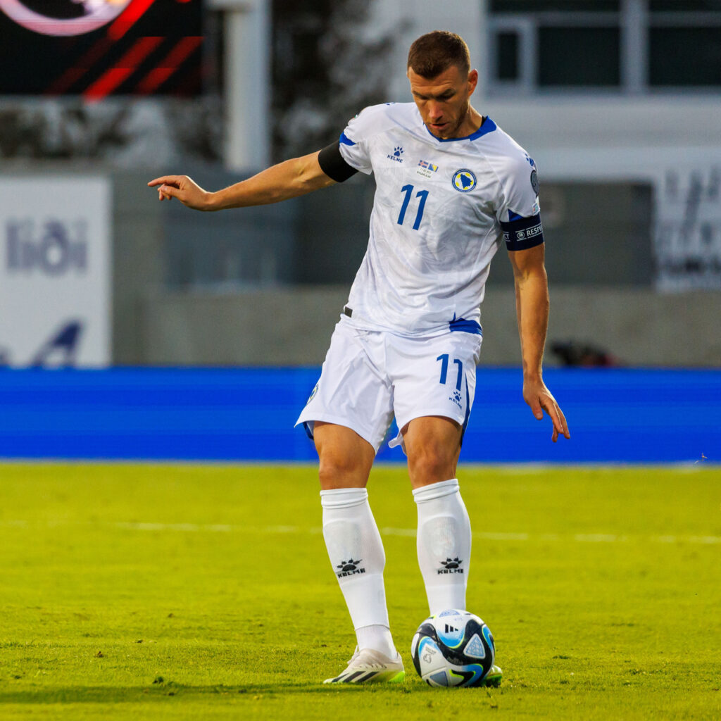 Dzeko’nun burnu kırıldı!