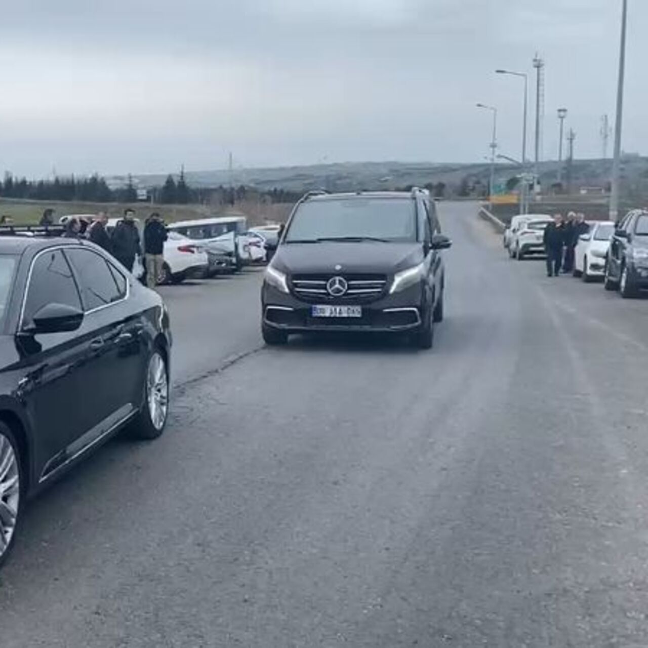 Özel’den İmamoğlu’na ziyaret