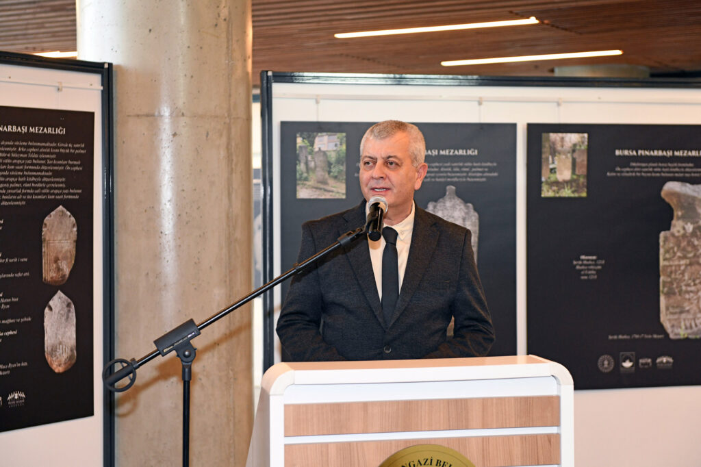 Kadın Mezar Taşları Sergisi Ziyarete Açıldı