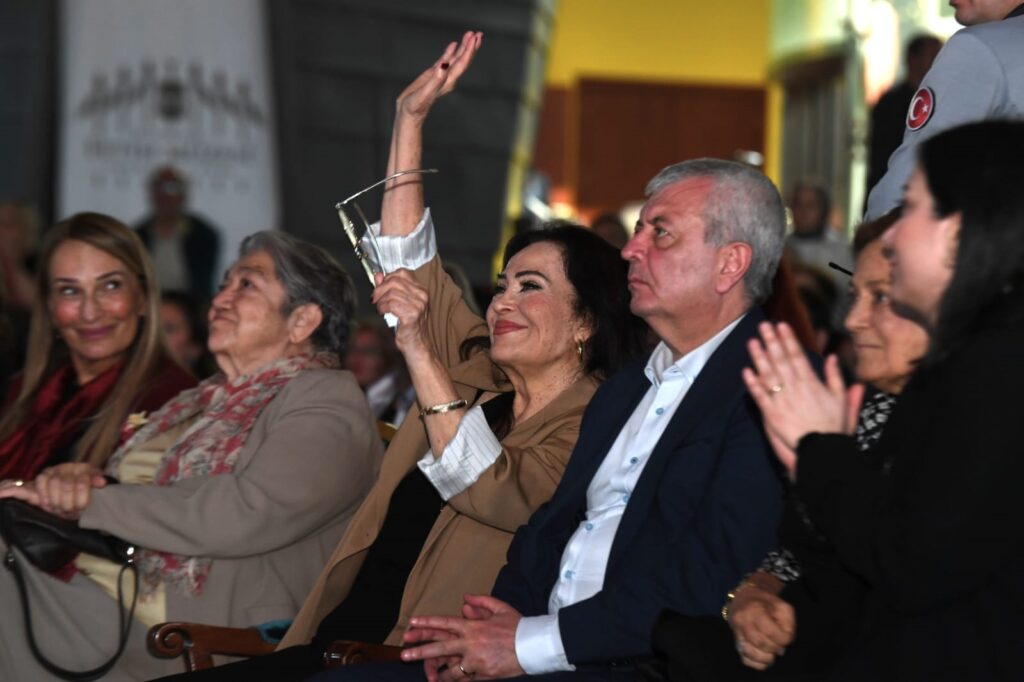 Türkan Şoray’a Osmangazi’de sevgi seli