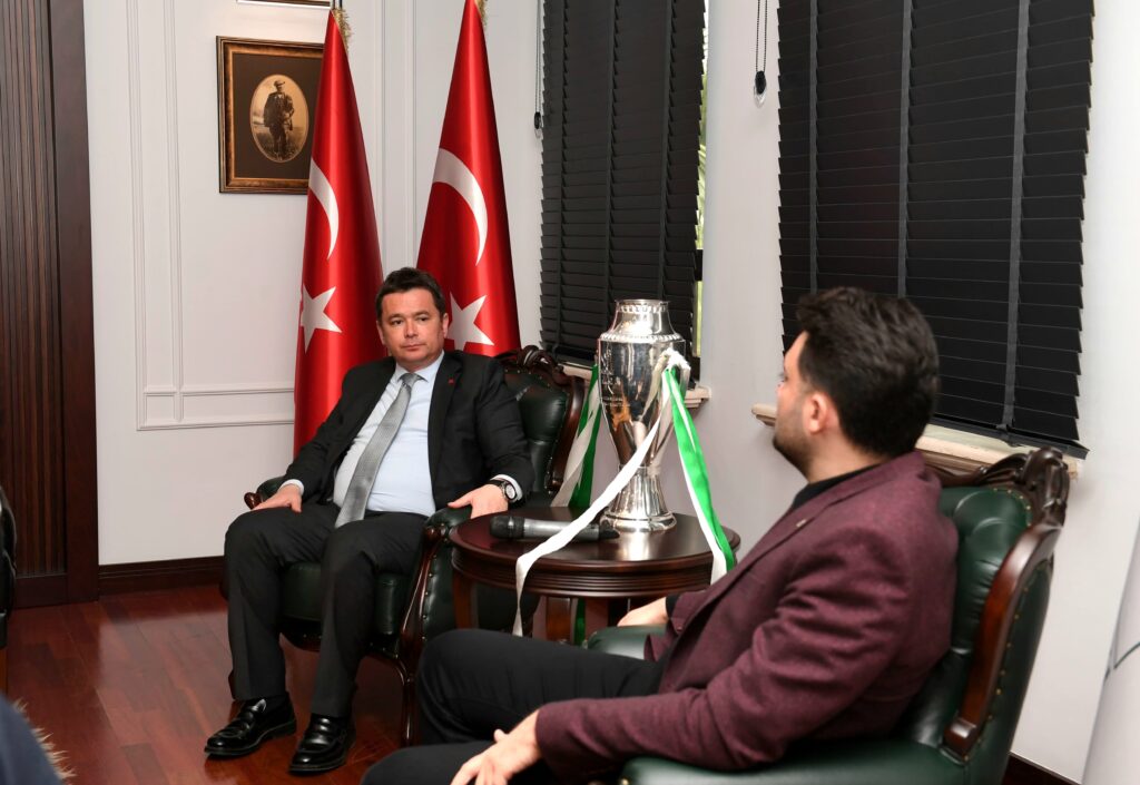 Bursaspor’un şampiyonluk kupası Osmangazi Belediyesi’nde