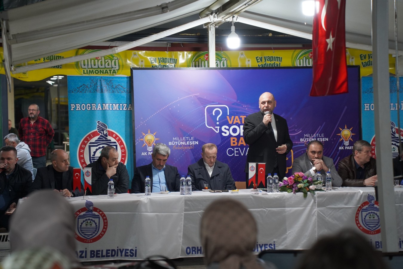 Başkan Aydın, Hürriyet Mahallesi’nde Vatandaşlarla Buluştu