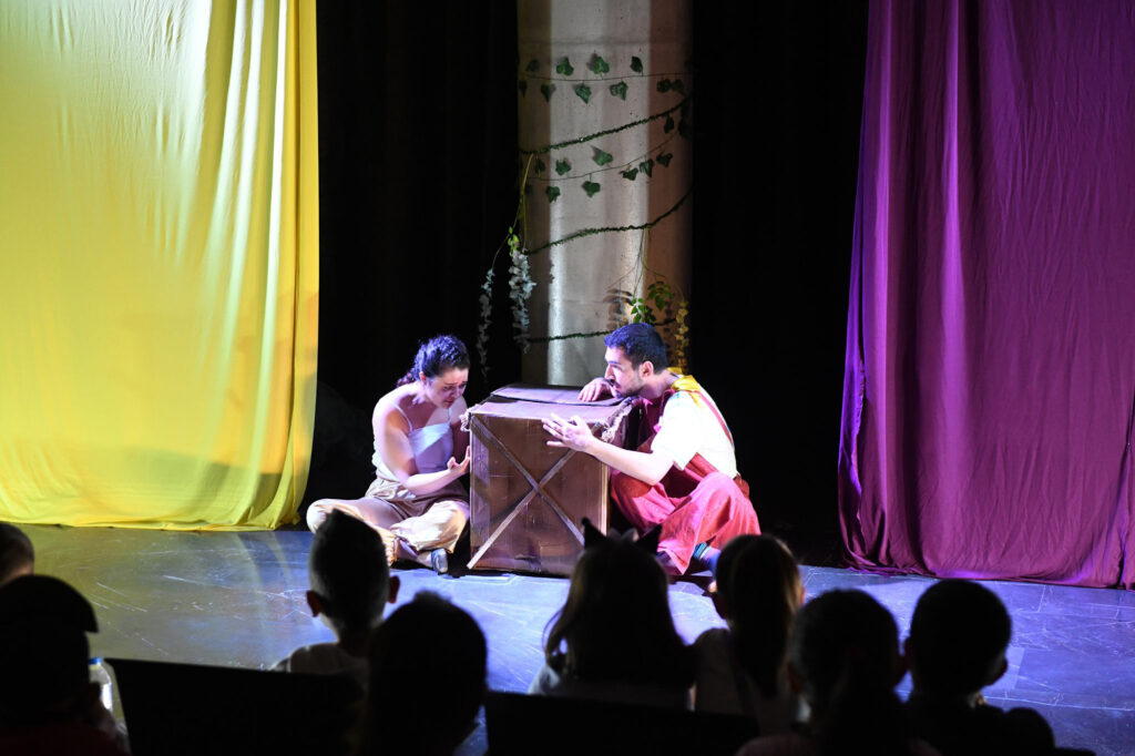 Osmangazi Belediyesi’nden çocuklara tiyatro şöleni