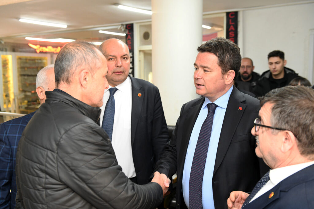 Başkan Aydın, Kayıhan Çarşısı esnafı ile buluştu