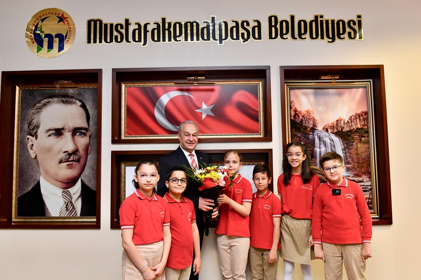 Mustafakemalpaşa’da 23 Nisan Coşkusu Gün Boyu Sürdü