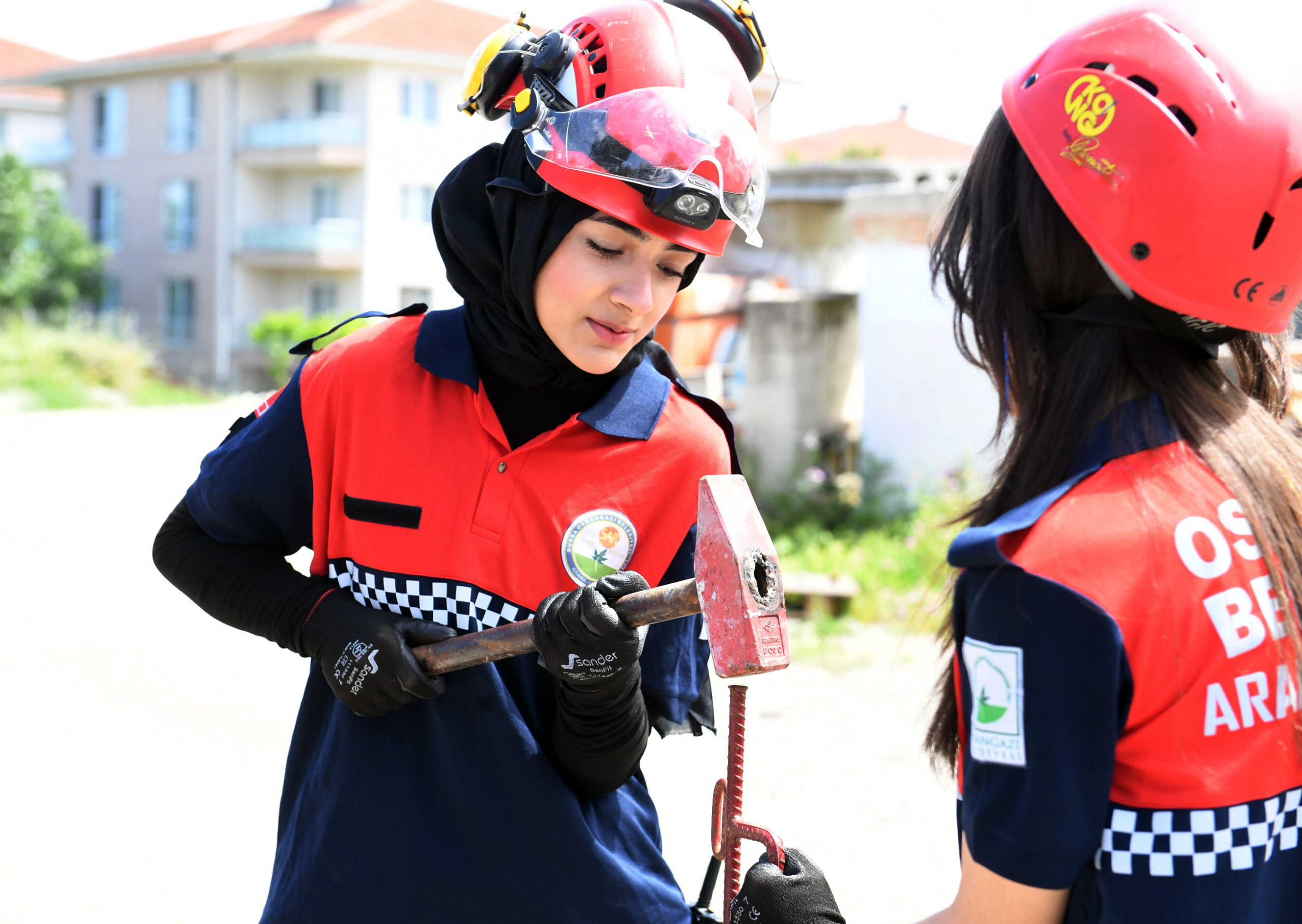 Liseli öğrencilerden nefes kesen tatbikat