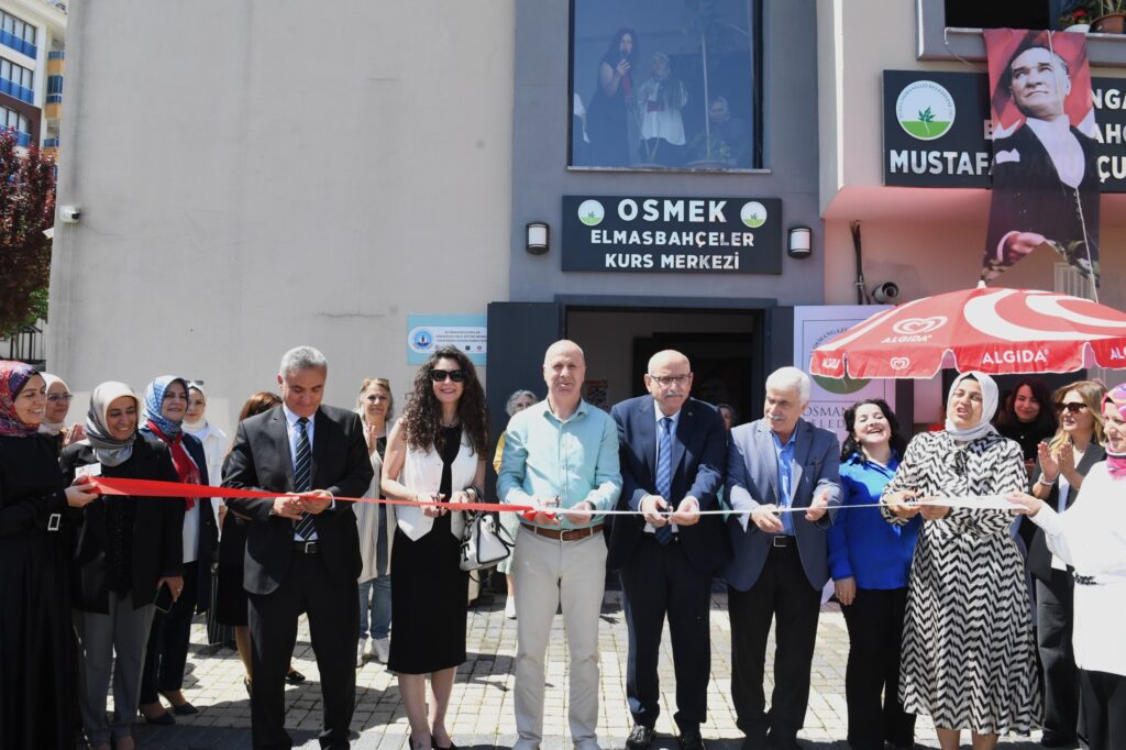 Osmangazi Belediyesi’nin kurslarında geleceğin ustaları yetişiyor