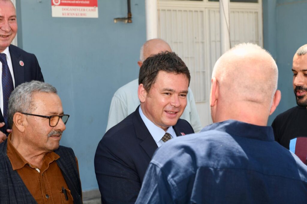 Başkan Aydın Doğanevler mahalle sakinleriyle buluştu