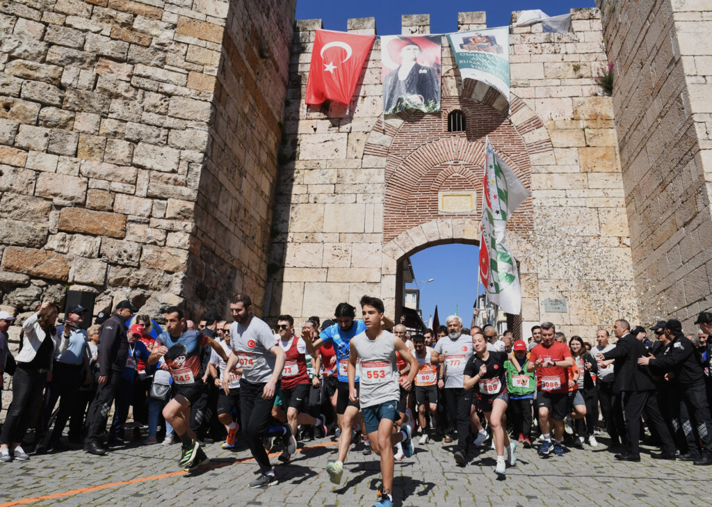 Osmangazi’de spor ile tarihi buluşturan koşu