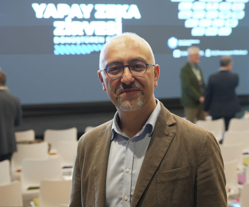 Çalışanların yüzde 55’i işlerini sürdürmek için yapay zekaya muhtaç