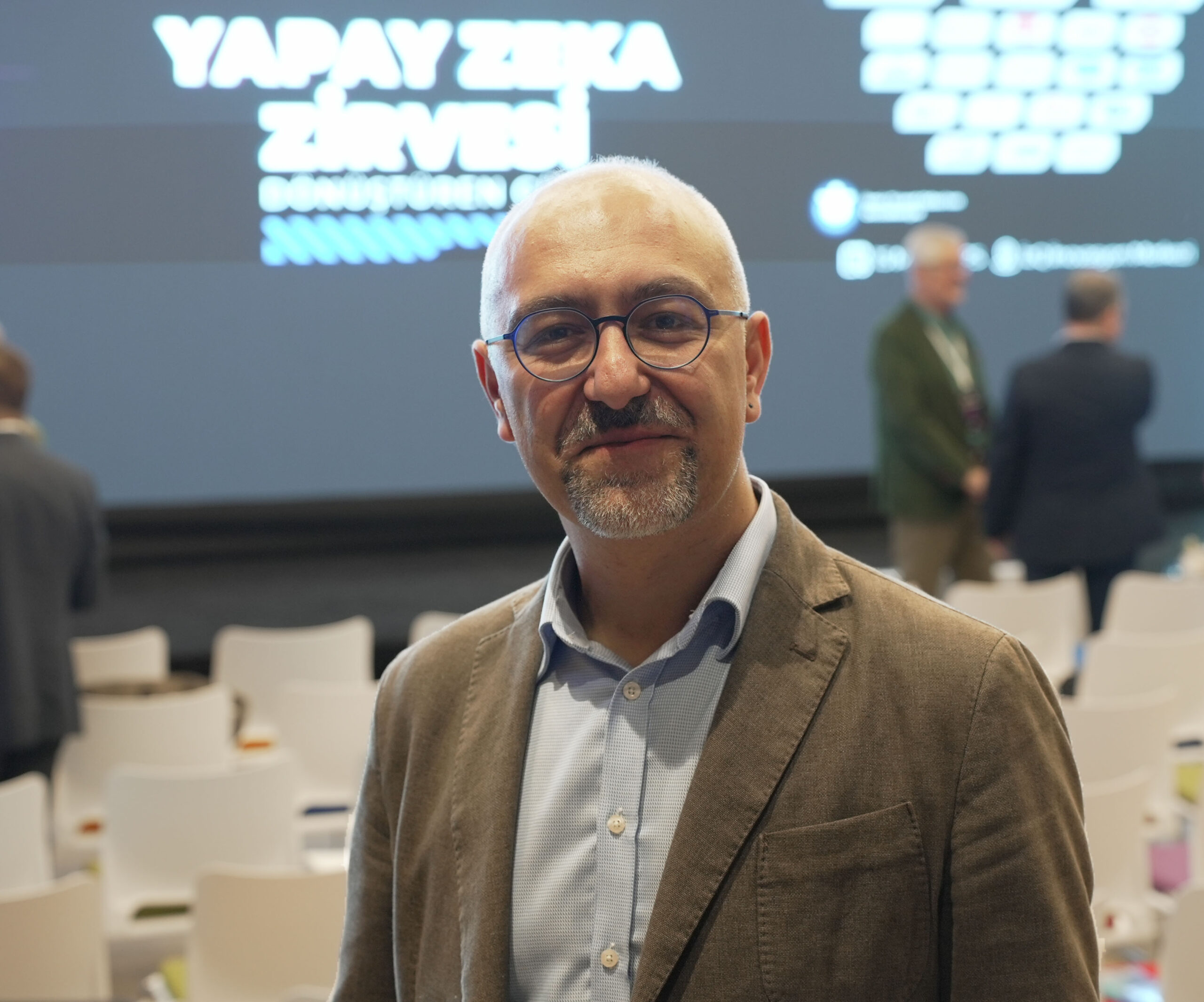 Çalışanların yüzde 55’i işlerini sürdürmek için yapay zekaya muhtaç