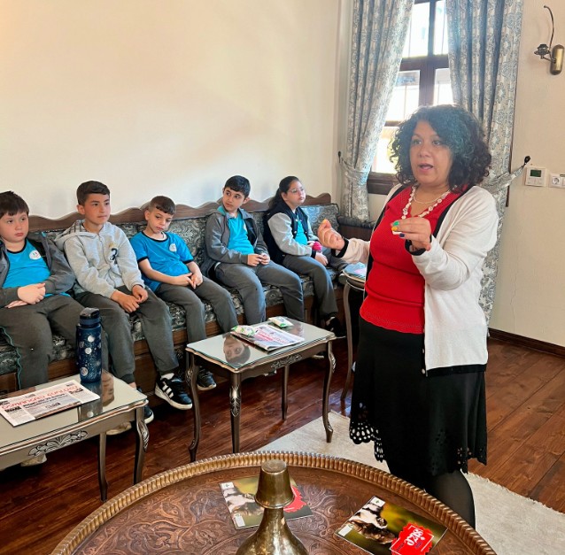 Osmangazi Belediyesi’nden çocuklara masal şöleni