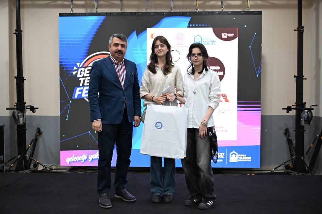 Gençler Yıldırım’da ‘Bayram’ ediyor