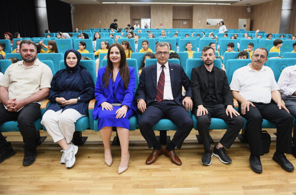 Osmangazi’de öğrenciler atık toplamak için yarıştı