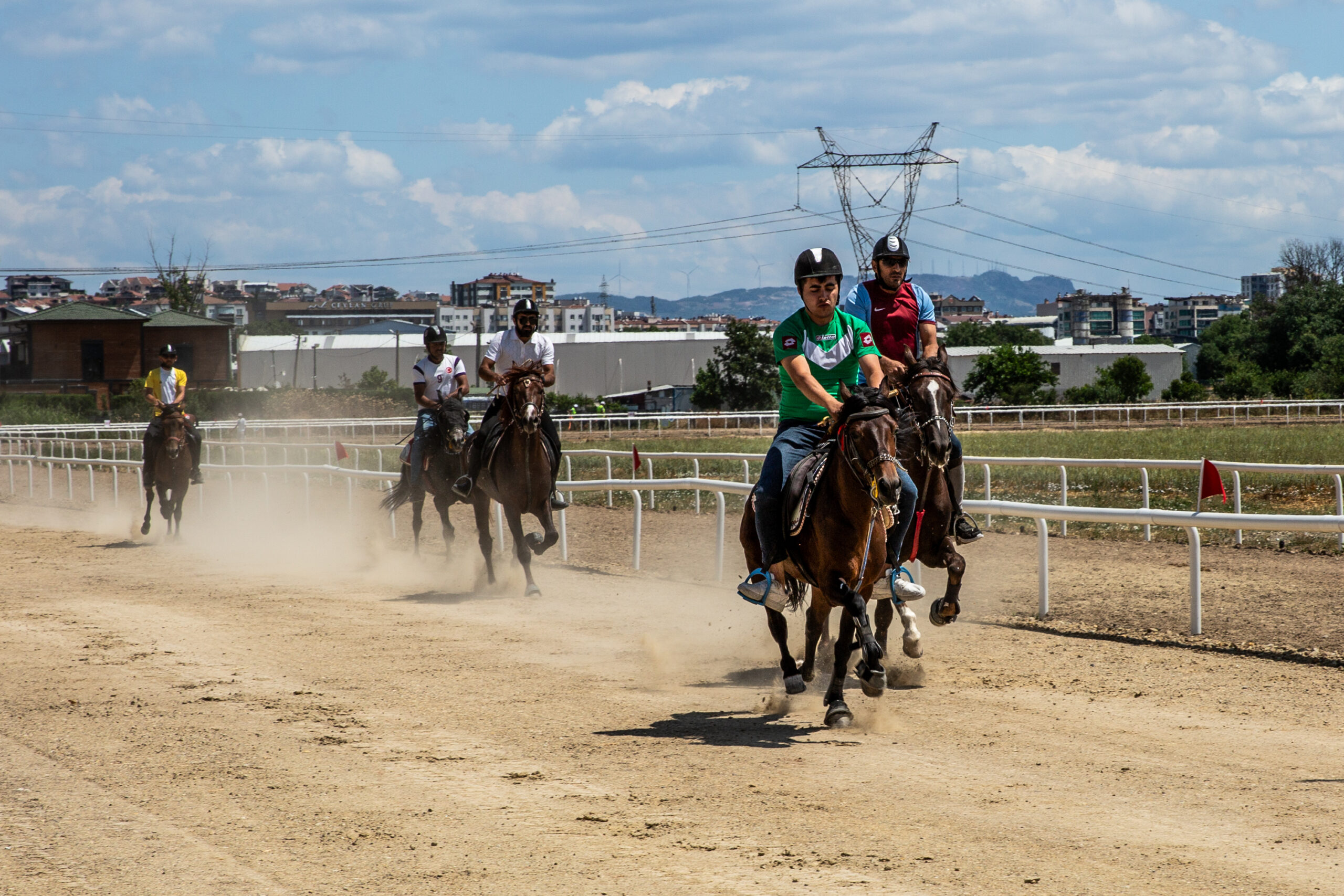 Rahvan atları şampiyonluk için koştu