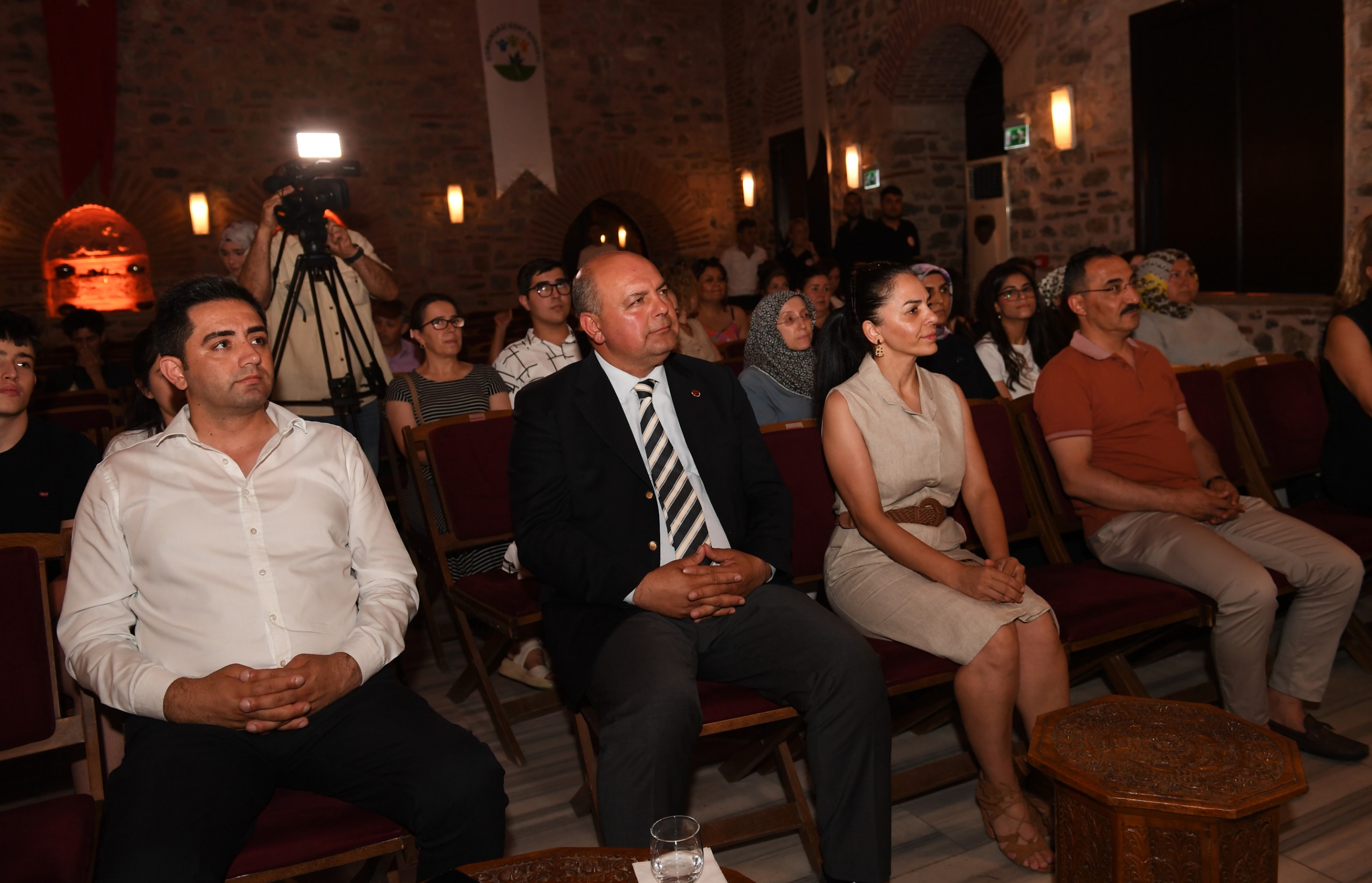Osmangazi’de deprem tatbikatını başarıyla tamamlayan öğrencilere sertifika verildi
