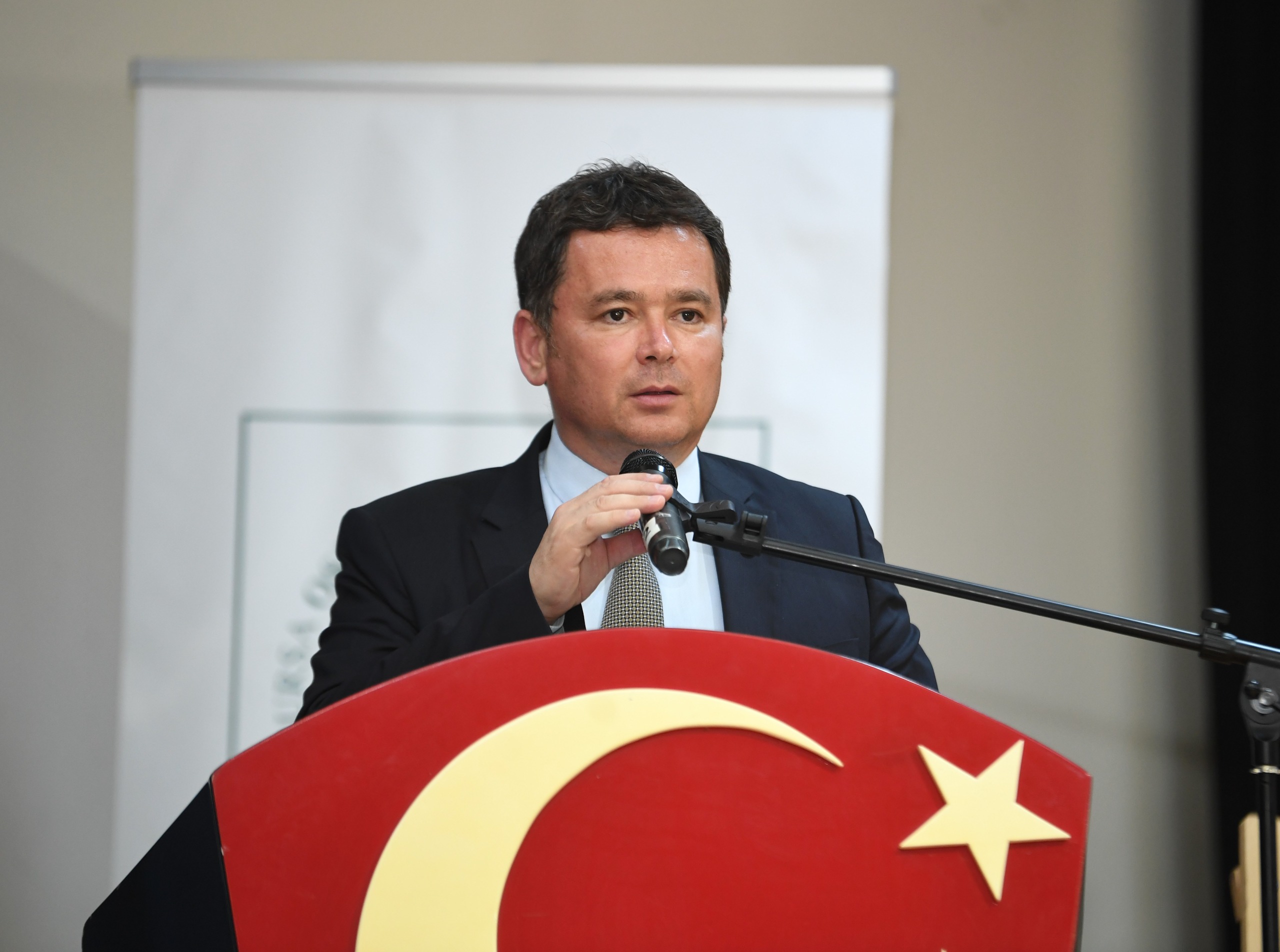 Basketbol sahalarını güzelleştirecek tasarımlar belli oldu