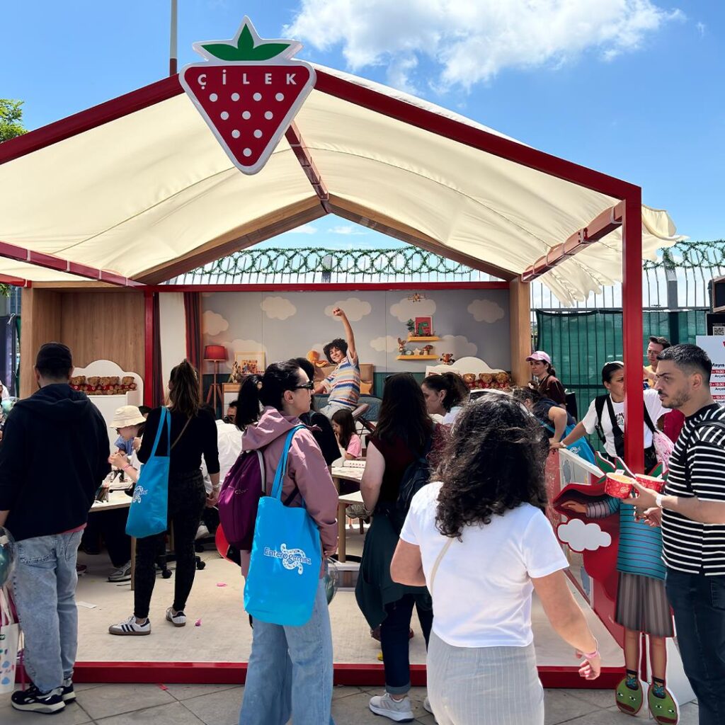 Çilek, Yaratıcı Çocuk Festivali’nde Çocuklarla Buluştu