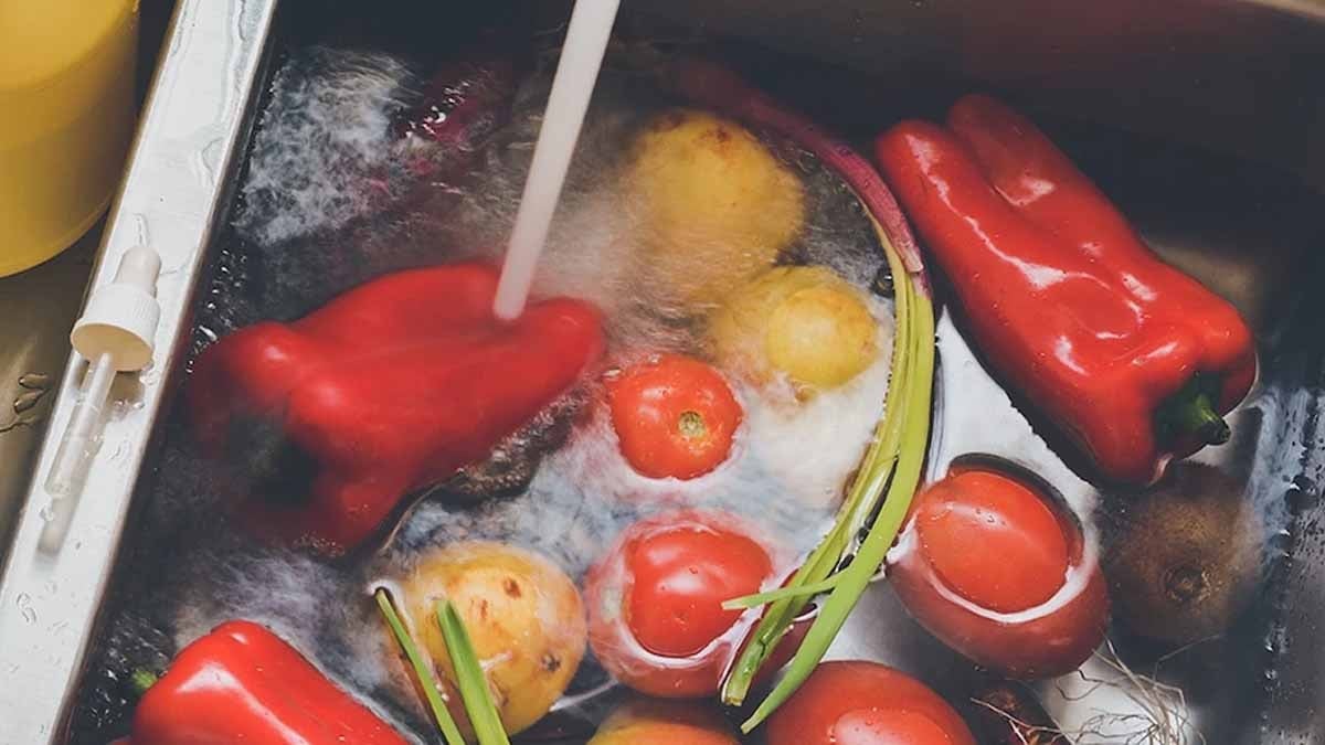 İşte domatesteki pestisitten kurtulmanın en etkili yolu