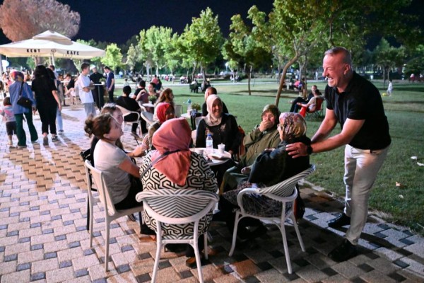 Kent Kafe Karacabey’in yeni buluşma noktası oldu