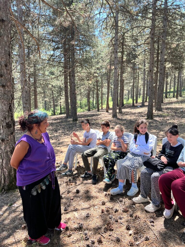 Gezici Kütüphane çocukları masallar ile buluşturdu