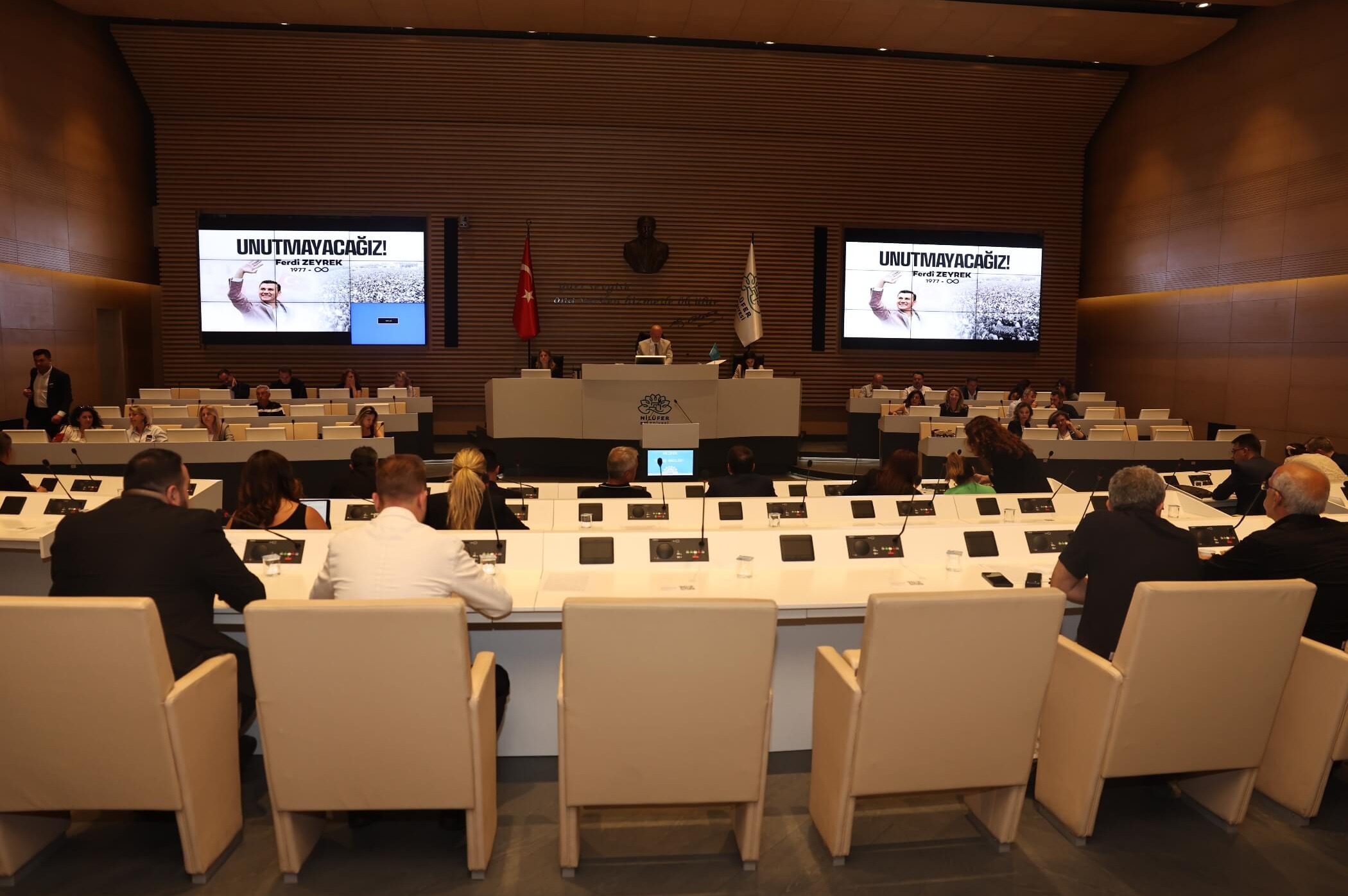 Nilüfer iki giyim pazarı daha kazanıyor