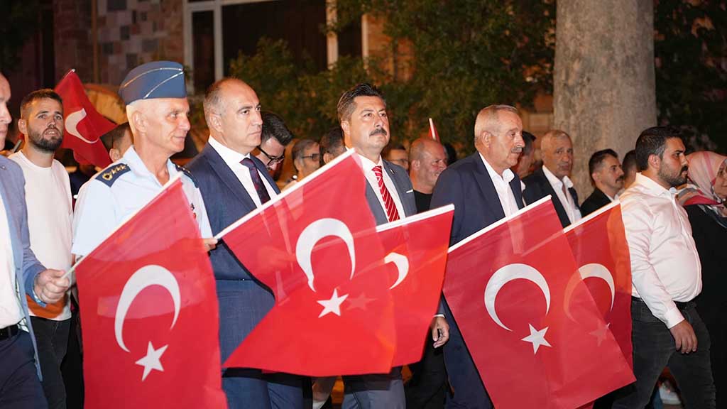 YENİŞEHİR 15 TEMMUZ’DA YİNE MEYDANLARDAYDI