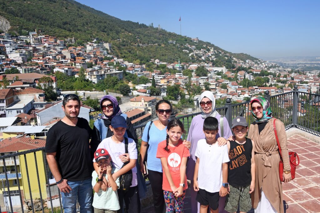 Minik arkeologlar Bursa’nın tarihi mekanlarını gezdi