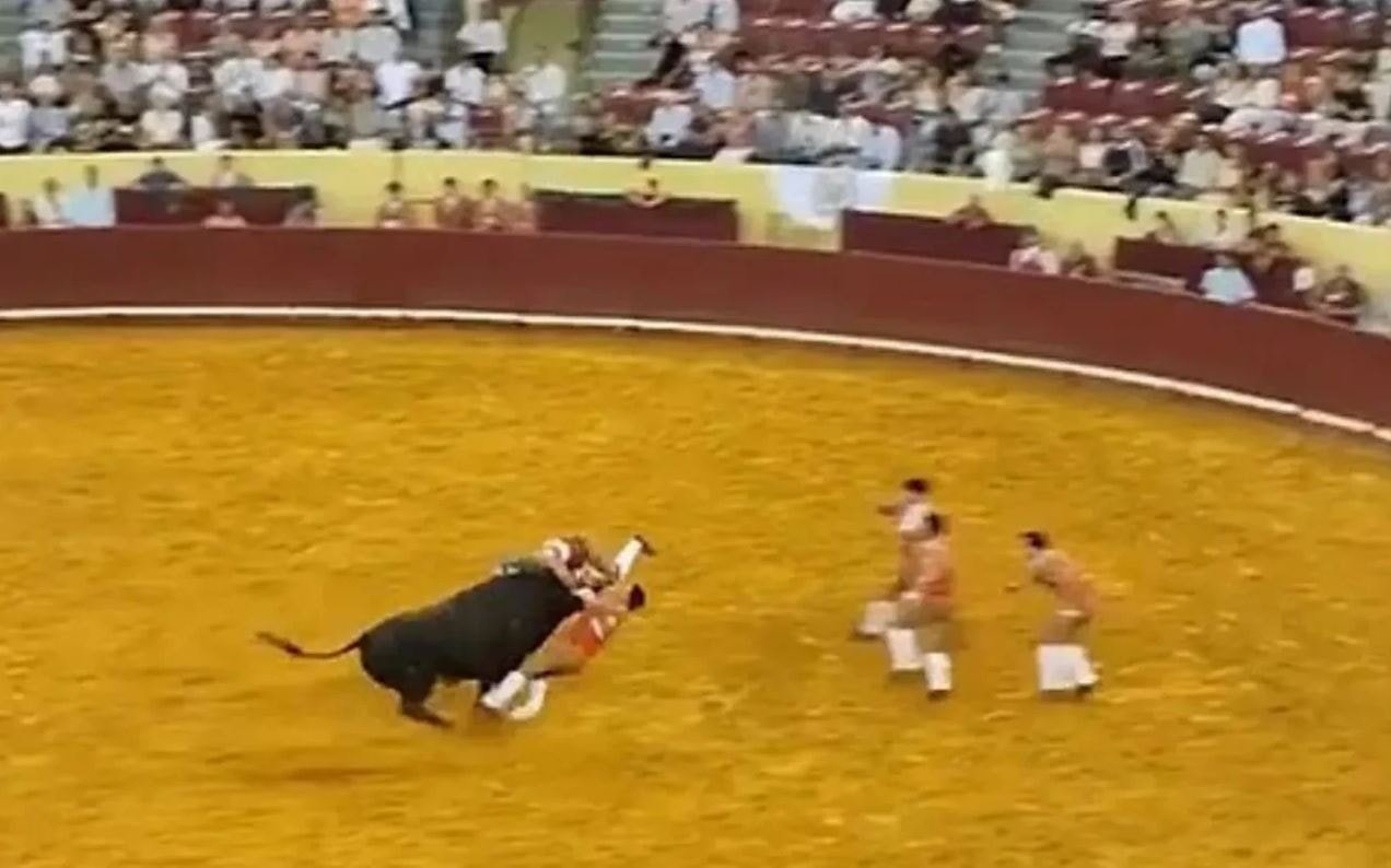 22 yaşındaki matadorun feci sonu! 700 kiloluk boğa arenada dehşet saçtı