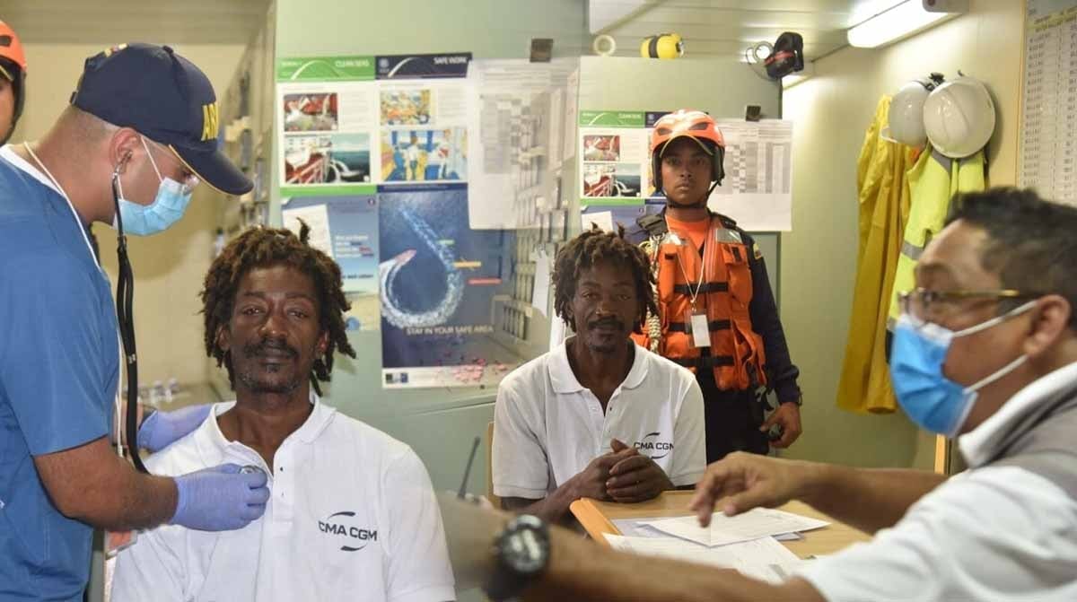 24 gün boyunca açık denizde sürüklendi, onu hayatta tutan bir ketçap oldu