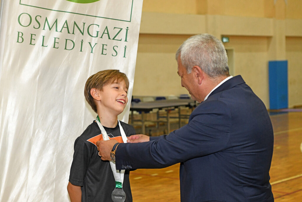 Minik raketler Osmangazi’de kıyasıya mücadele etti