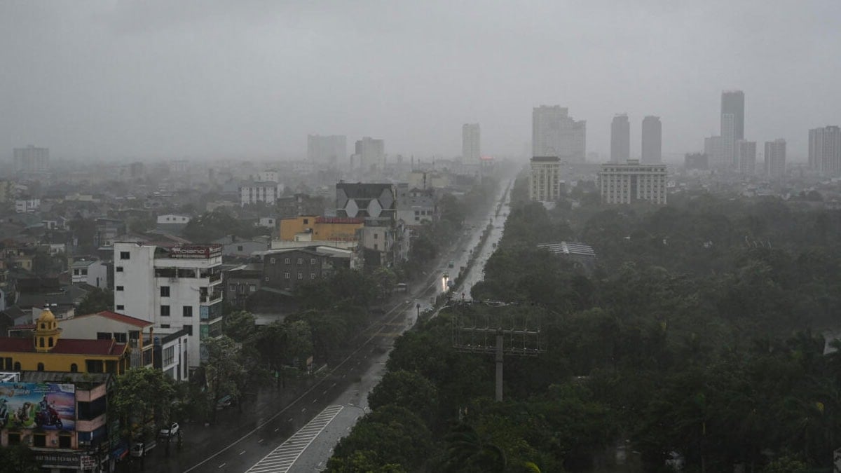 Alarmlar çaldı, denizler taştı: Yarım milyon insan bir günde yer değiştirdi